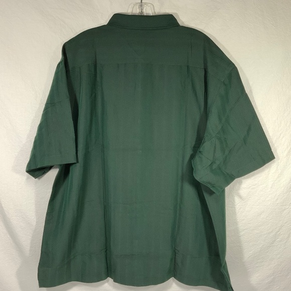 NWT - Van Heusen Classic Fit Short Sleeve Shirt - 2X Large - Picture 4 of 8